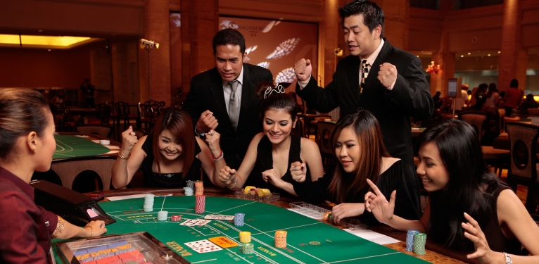 покер в казино камбоджи